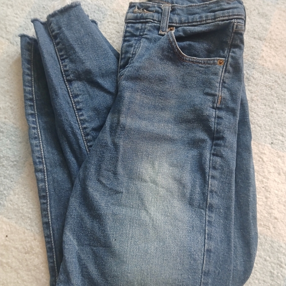 Universal Thread High Rise Blue Jeans - Picture 3 of 3